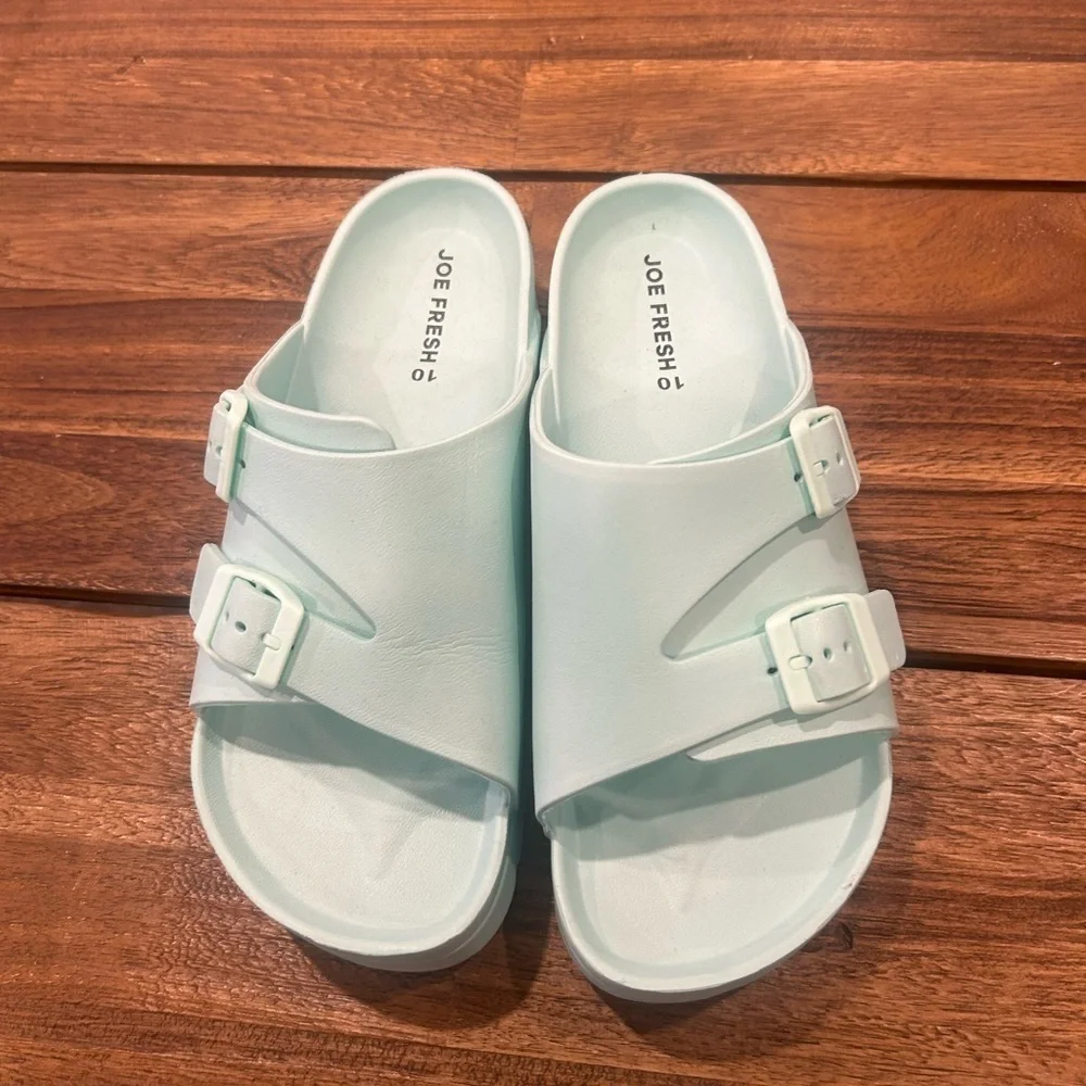Woman’s double buckle turquoise slides. Size 10. Slight platform. - Picture 1 of 9